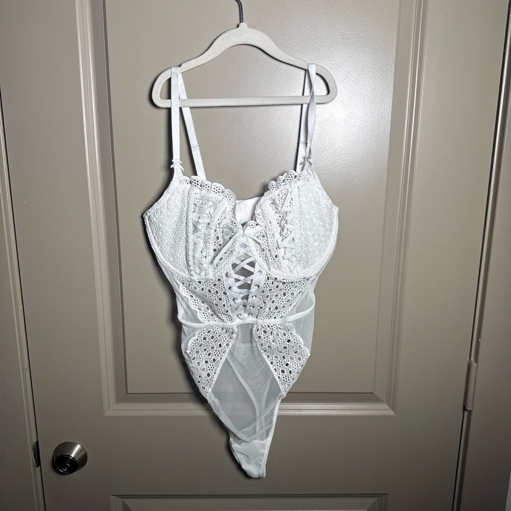 Victoria's Secret Bridal White Lace Corset NWT Sz XL
